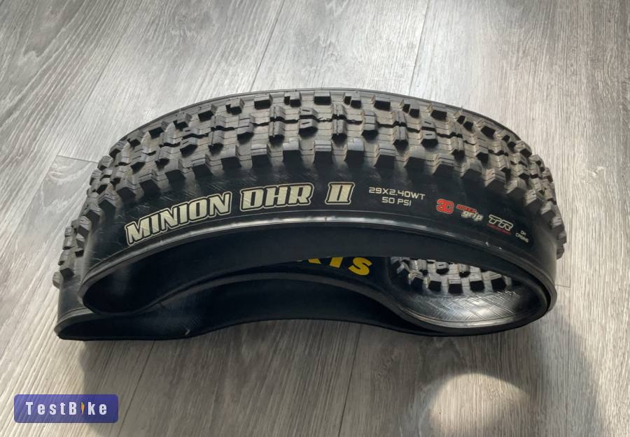 Használt Maxxis Minion DHR2 29x2.4 3C MaxxGrip TR DH casing