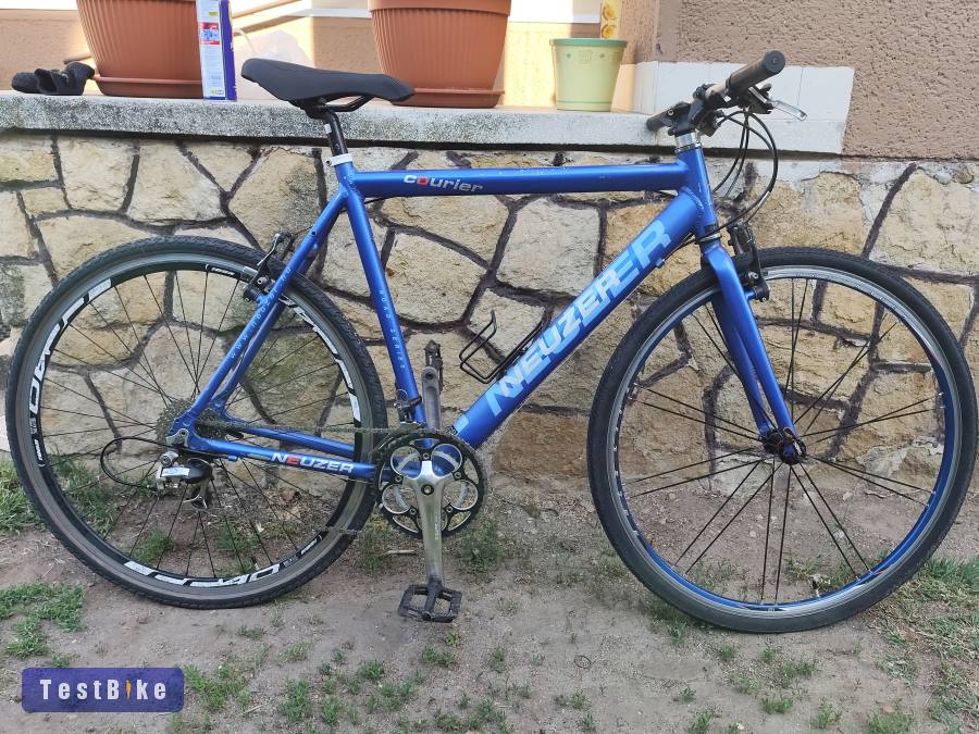 Használt Neuzer Courier eladó