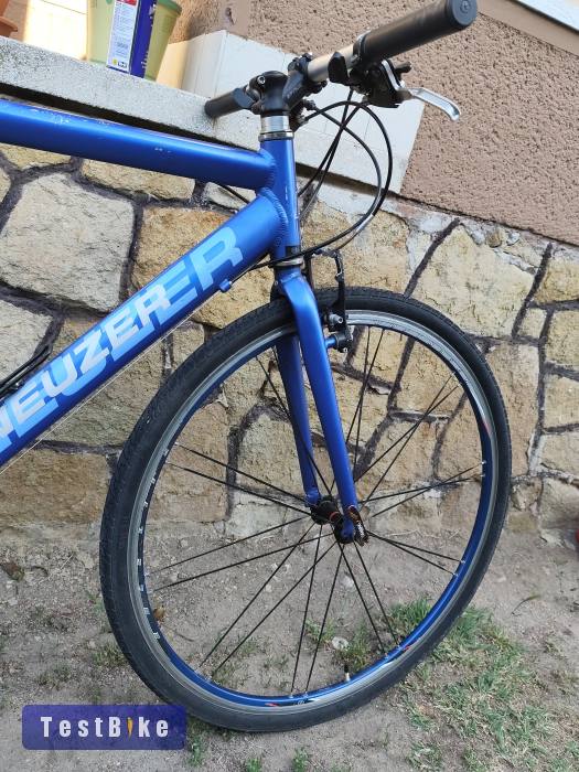 Használt Neuzer Courier eladó