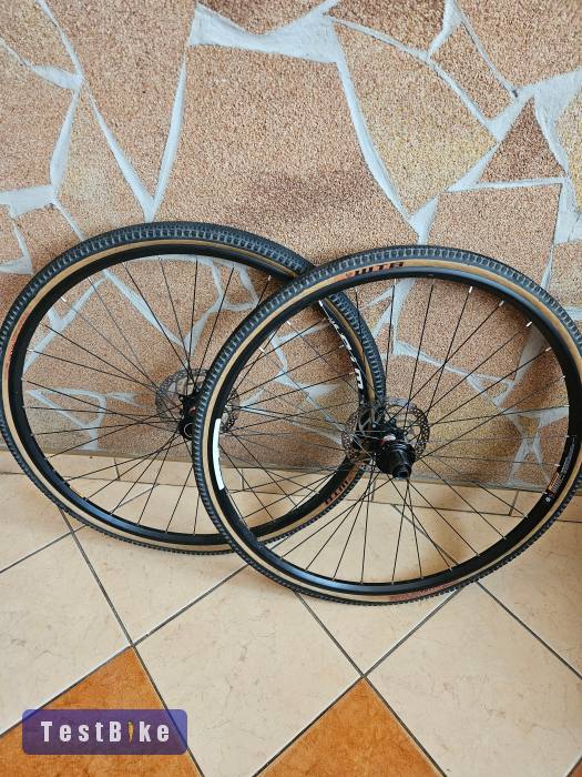 Használt Novatec WTB gravel kerékszett
