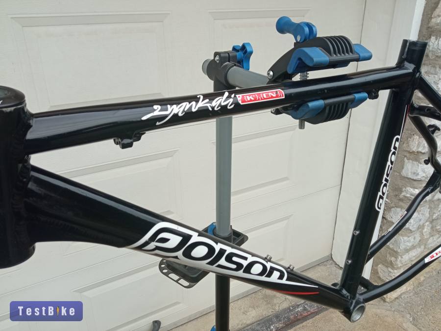 Használt Poison Zyankali váz eladó