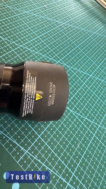 Használt Rock Shox Deluxe eladó