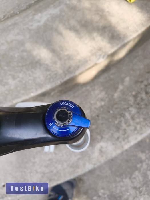 Használt! ROCK SHOX RECON 120mm-es teló fura hibával
