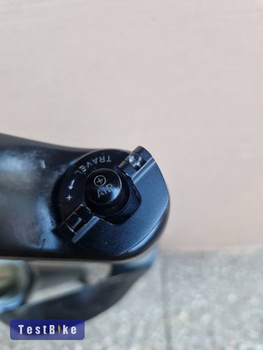 Használt Rock Shox Revelation 426 Dual Air eladó