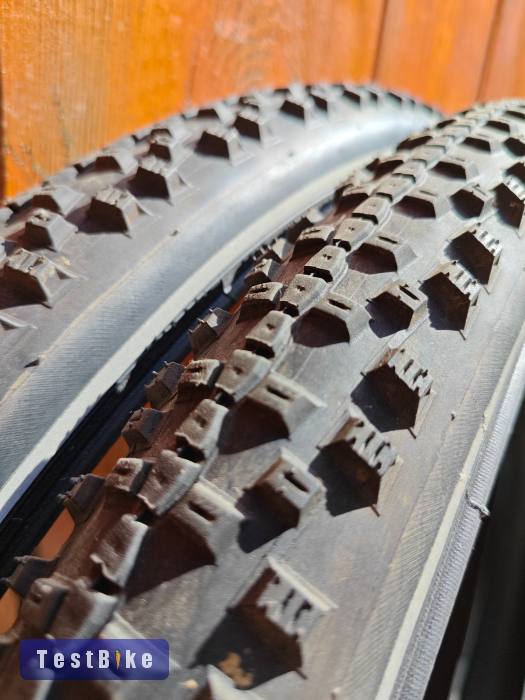 Használt Schwalbe Smart Sam 28*1.65 eladó