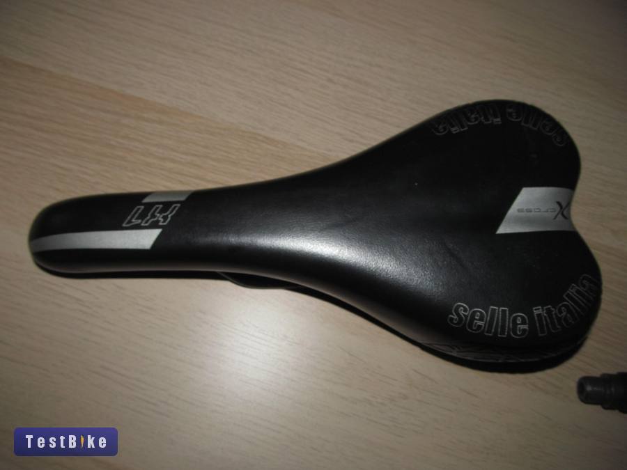  Selle Italia X-LR AirCross  és X1 X-Cross nyereg eladó