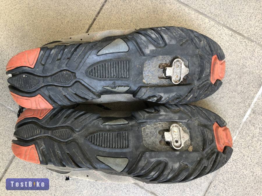 Használt Shimano SH-MT60 eladó 45-ös