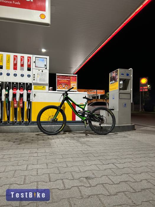 Specialized Demo 8