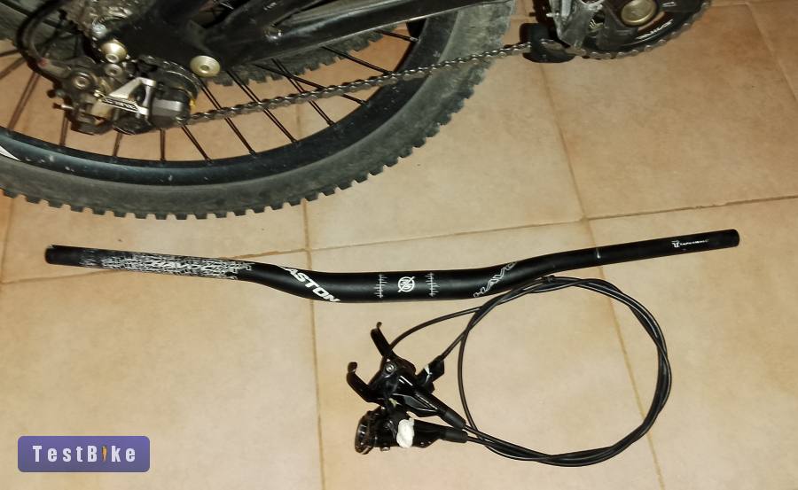 Használt Specialized Demo 8 Mull + tartozékok