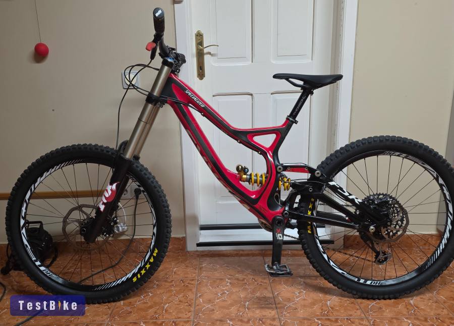 Használt Specialized S-Works Demo 8 Carbon Team Replica eladó