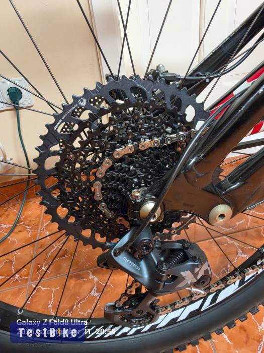 Használt Specialized S-Works Demo 8 Carbon Team Replica eladó