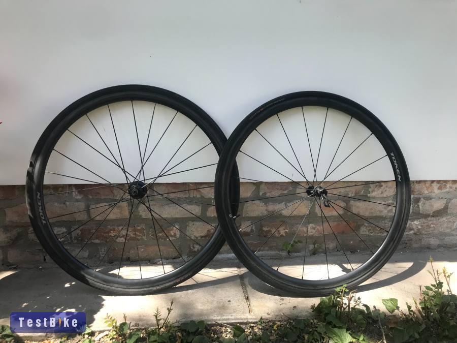 Használt Token T28 karbon felnifékes kerékszett