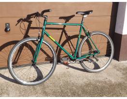 Használt újszerű Csepel fitnesz, Sora felszereltséggel eladó