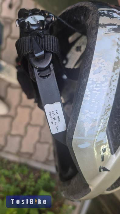 Használt Uvex Air Wing eladó 2 db egyforma