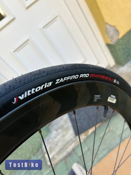 Használt Vittoria Zaffiro Pro 700x32c eladó