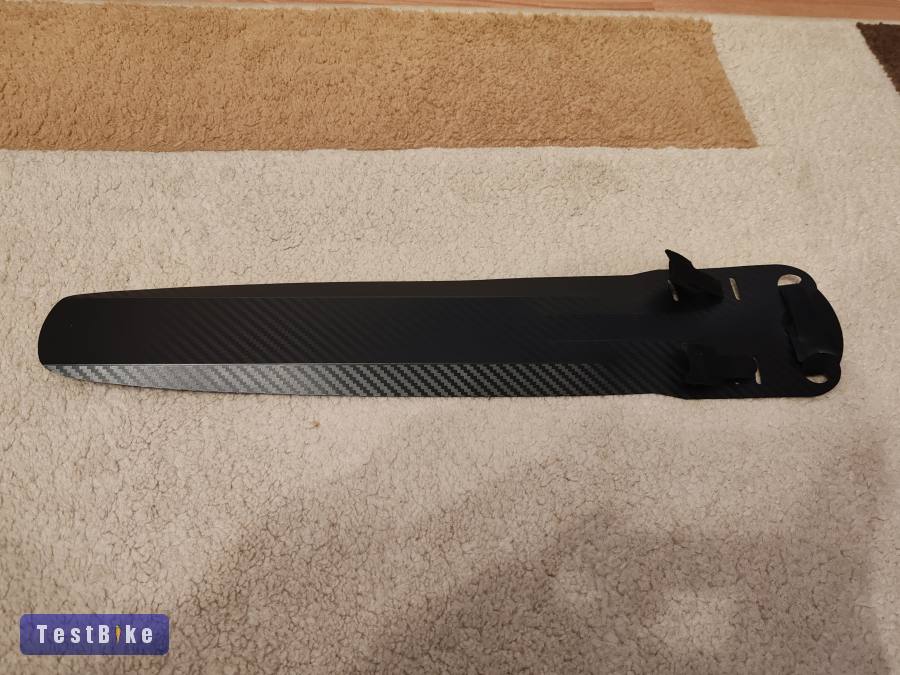 Új hátsó sárvédő