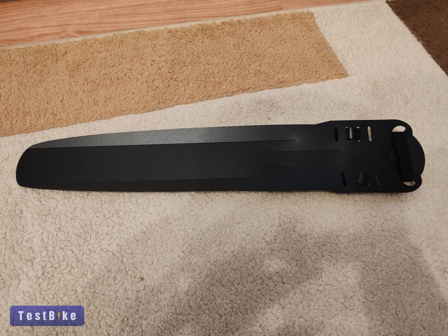 Új hátsó sárvédő