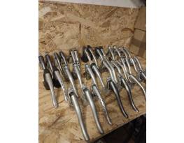 Hiányos országúti fékkar kupac 36db