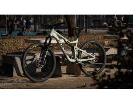 Hibátlan 2023 Focus Jam 6.9 29” XL enduro kerékpár