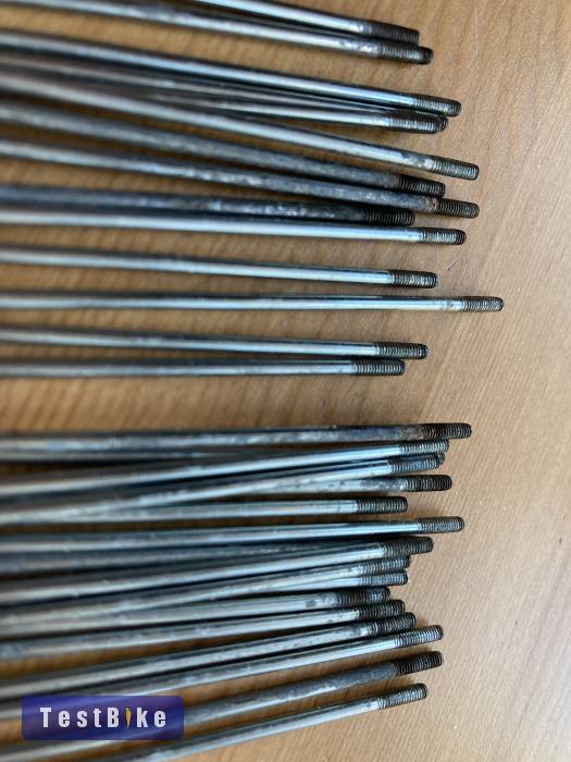 Horganyzott küllők 282x2.0mm 31db + sok anya ingyen