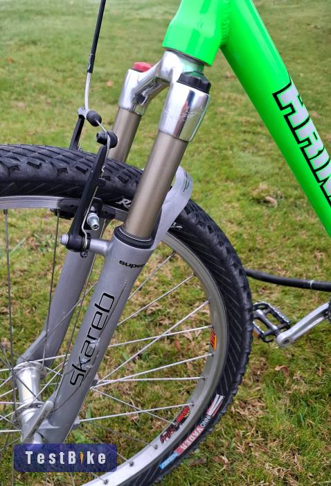 Hrinkow 26" mtb Kinesis-Skareb-XT megvan még :)