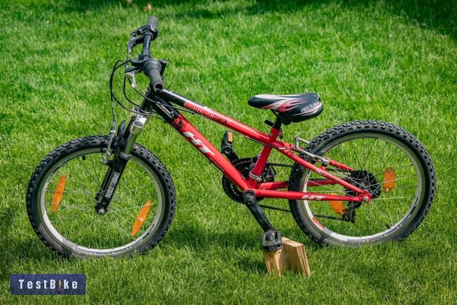 HT Wild Thing 20" teleszkópos fiú váltós bicikli kerékpár