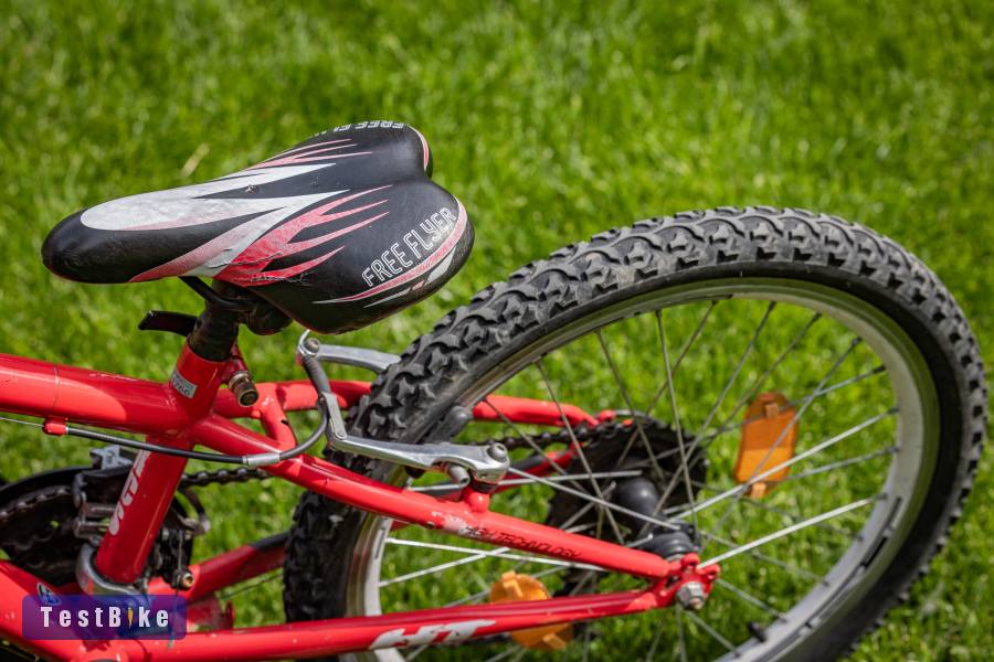 HT Wild Thing 20" teleszkópos fiú váltós bicikli kerékpár