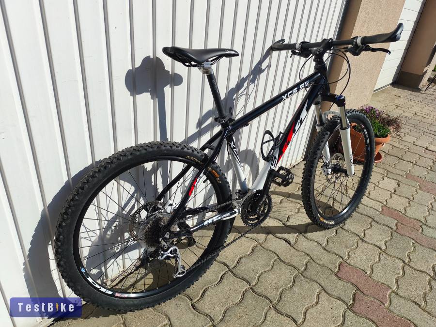 HT XCS SE MTB – megkímélt, felsőbb kategóriás alkatrészekkel