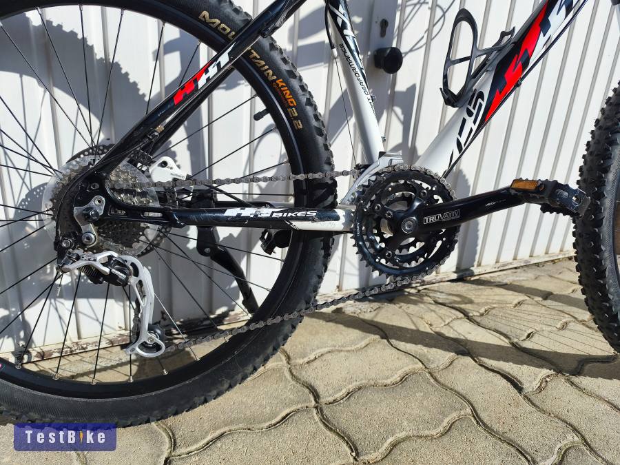 HT XCS SE MTB – megkímélt, felsőbb kategóriás alkatrészekkel
