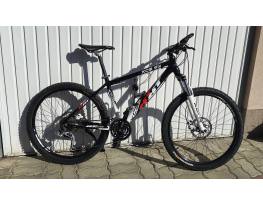HT XCS SE MTB – megkímélt, felsőbb kategóriás alkatrészekkel