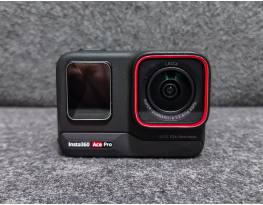 Insta360 Ace Pro 8k-s Akciókamera, Új állapotban, Extrákkal     