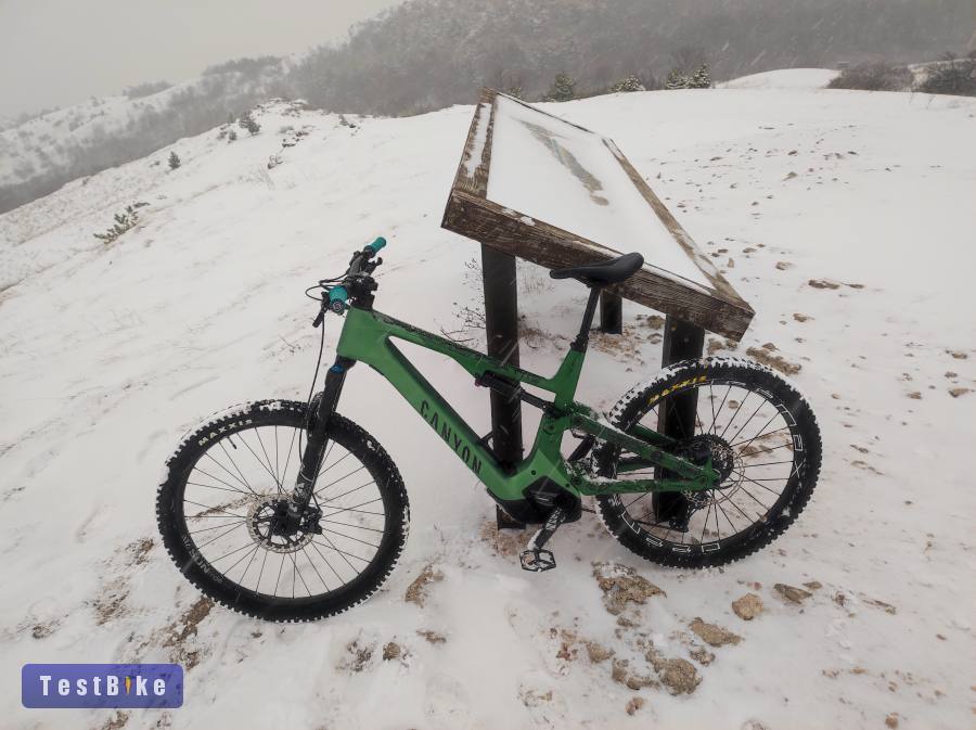 2022 Canyon Spectral:ON CF 8