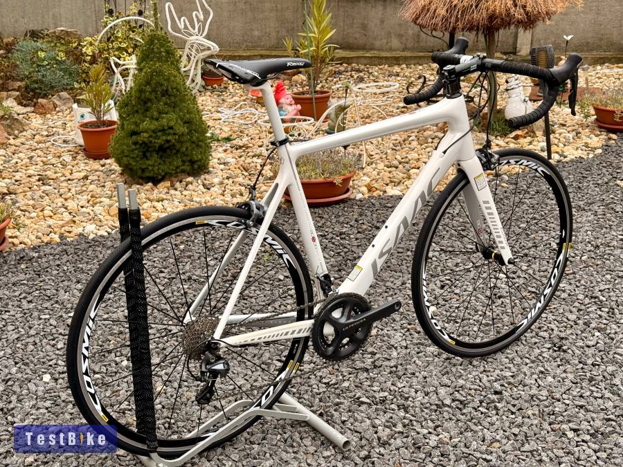 Isaac Boson Dual 30 karbon országúti Mavic kerekekkel