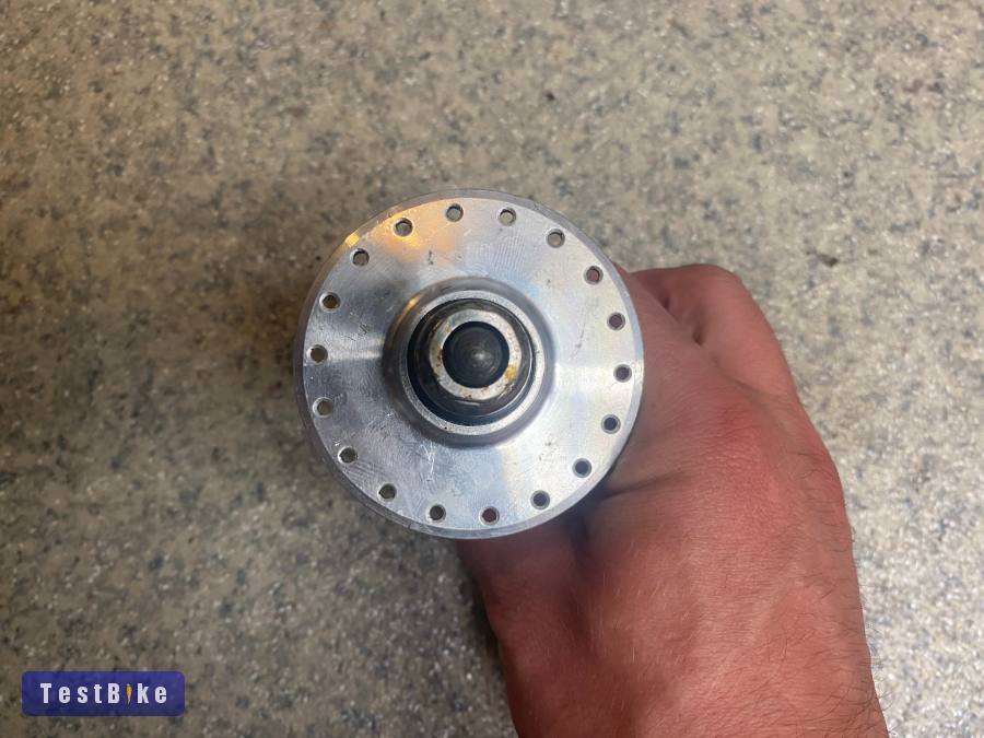 Joytech márkájú kerékpár bicikli első pályaagy 36h