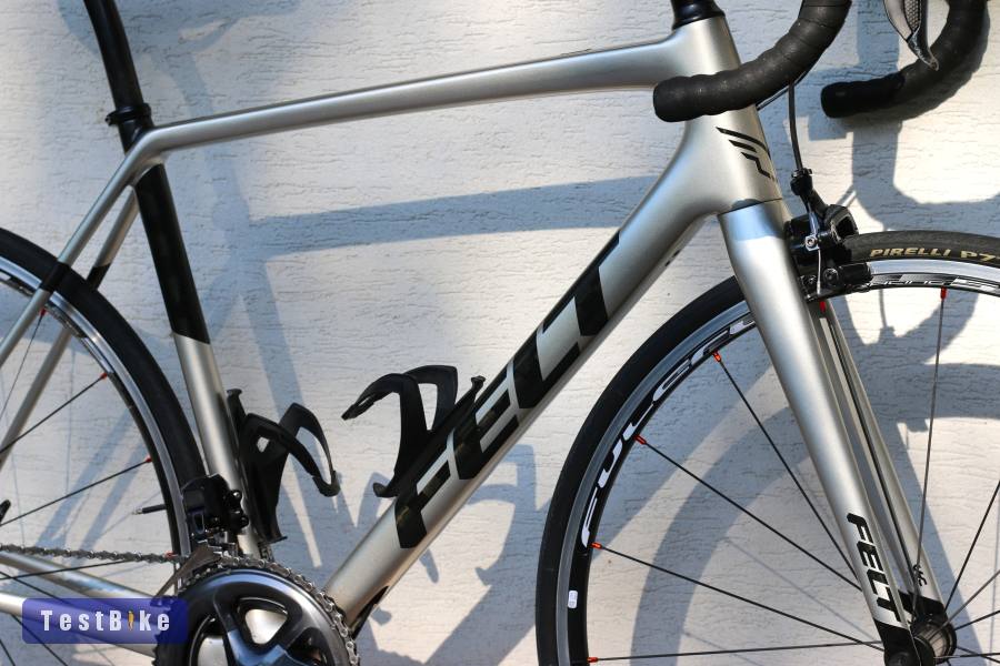 Karbon Felt FR1 Dura-Ace Di2 elektromos váltással!
