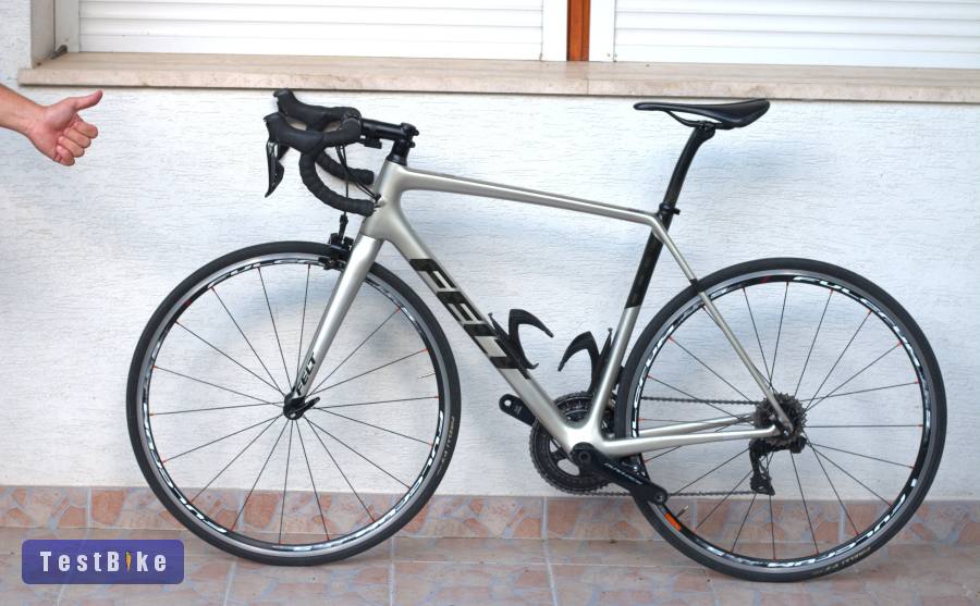 Karbon Felt FR1 Dura-Ace Di2 elektromos váltással!