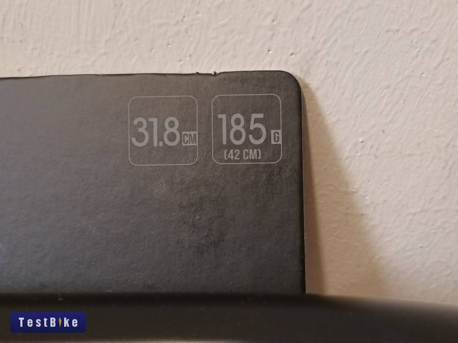 Karbon kormány 185g Új!