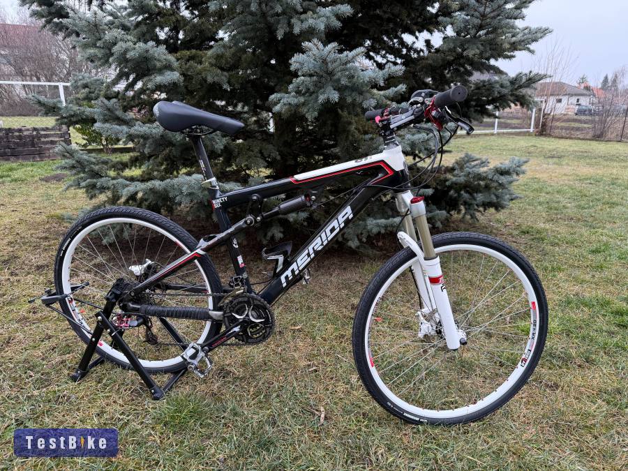 Karbon szörnyeteg eladó – Merida Ninety-Six "Black Edition" 