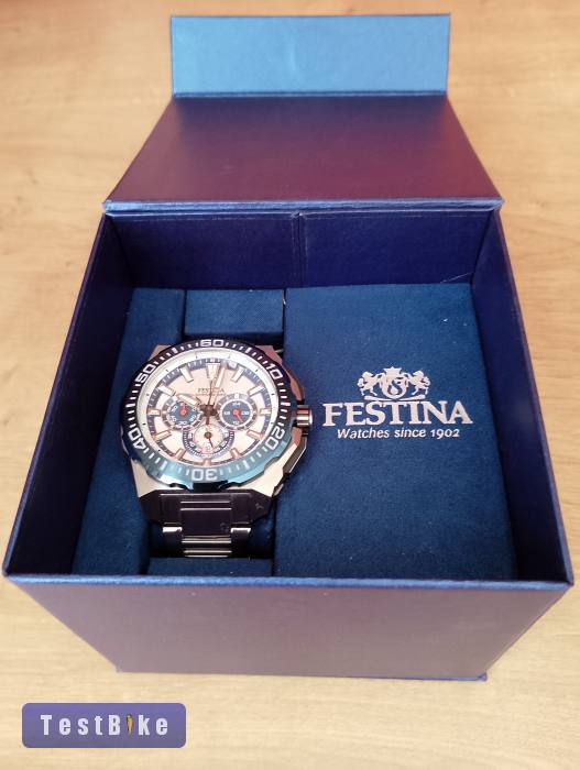 Karóra országúti hagyományokkal