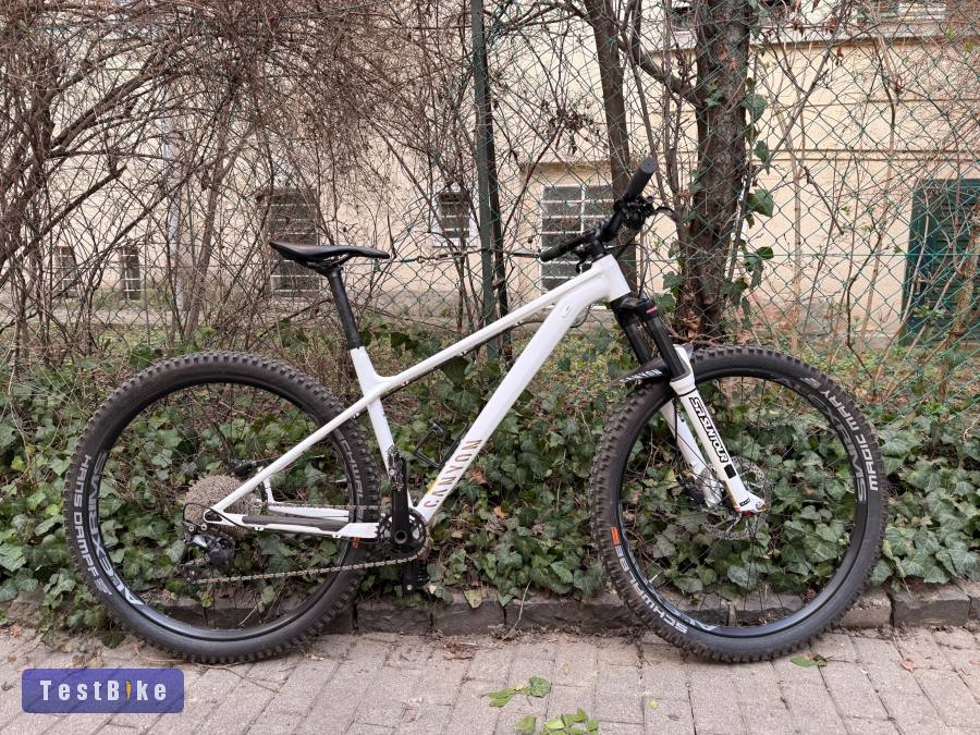 Kategóriaváltás miatt eladó Canyon Stoic 2