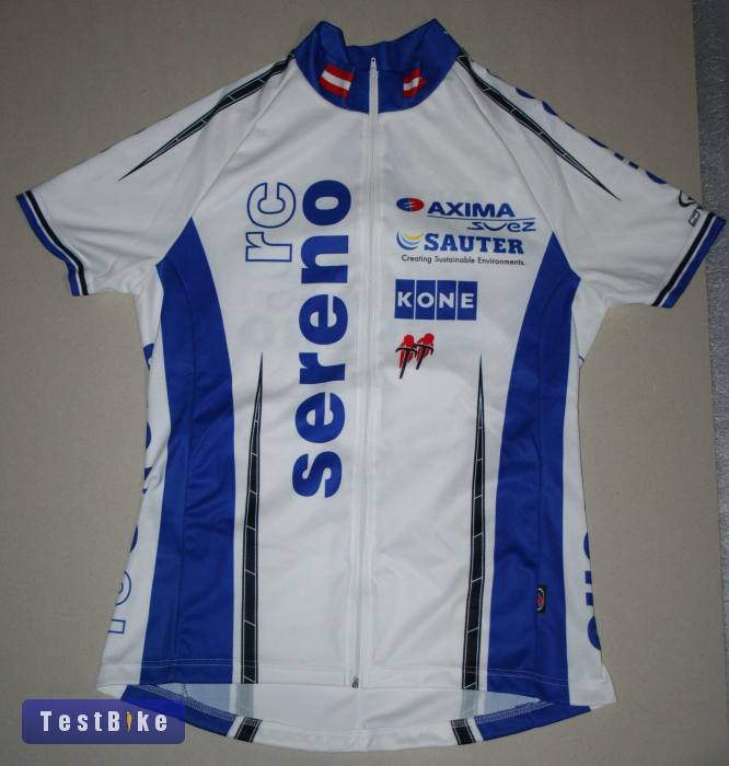 kb M méretű jó állapotú mez