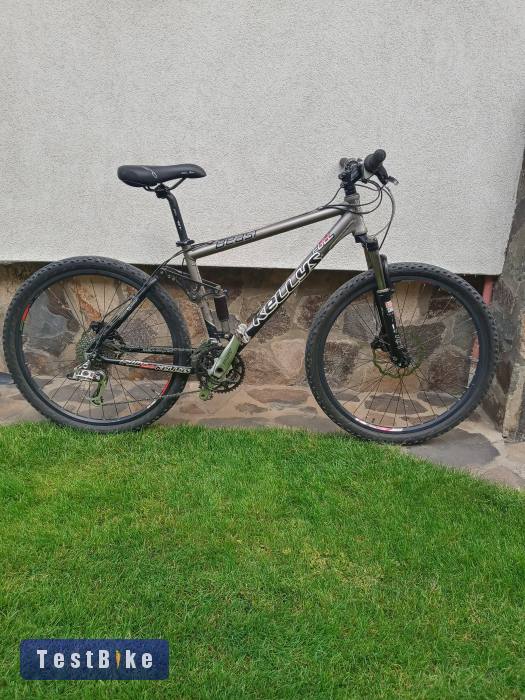 Kellys, de profi cuccokkal