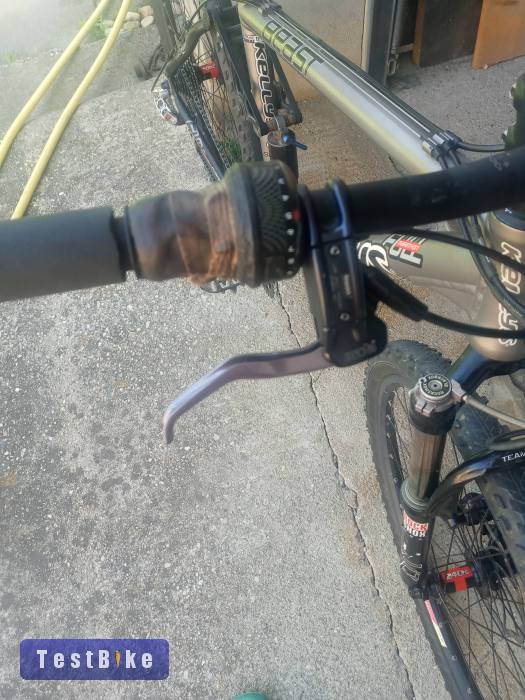 Kellys, de profi cuccokkal