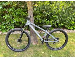 Kellys Whip 10 Moonlight Grey M-es vázméret
