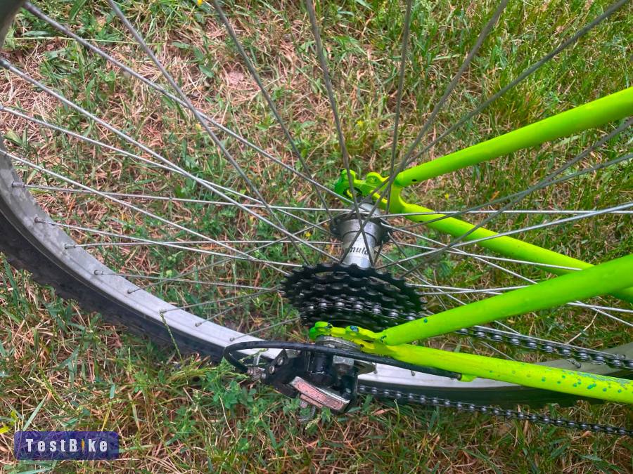 Kerékpár road bike ra alkalmas