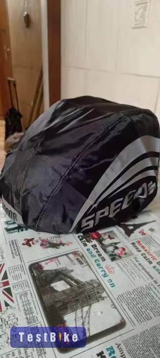 Kerékpáros bukósisak esővédő huzat új