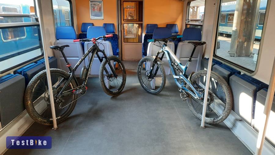 Keresek L/XL enduro bringát