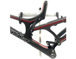 Keresek: Santa Cruz v10.5 vázszett!