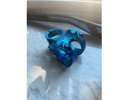 Keveset használt RaceFace Turbine R35 kék 32mm stucni