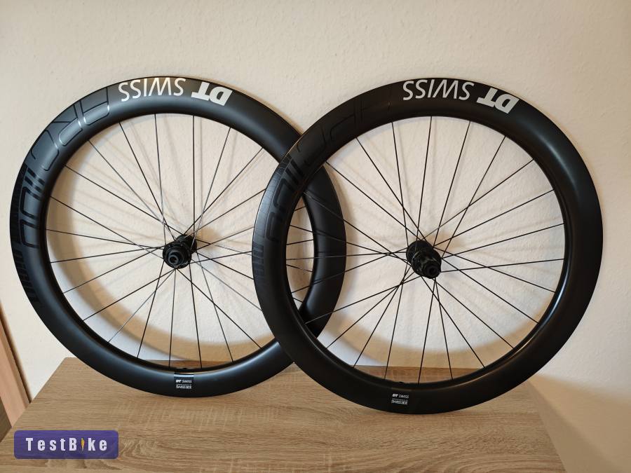 Kitűnő állapotú DT Swiss ARC 1100 62mm karbon kerékszett 28"